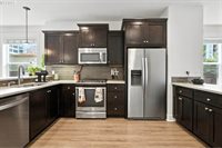 18 NE Cook St, Portland, OR 97212