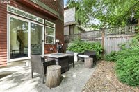 18 NE Cook St, Portland, OR 97212