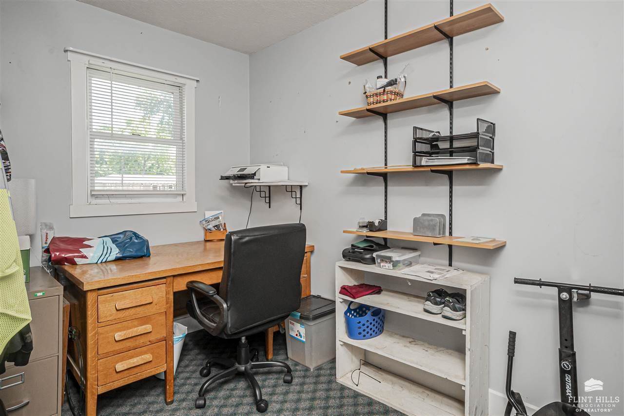 205 East 4th Street, Solomon, KS 67480