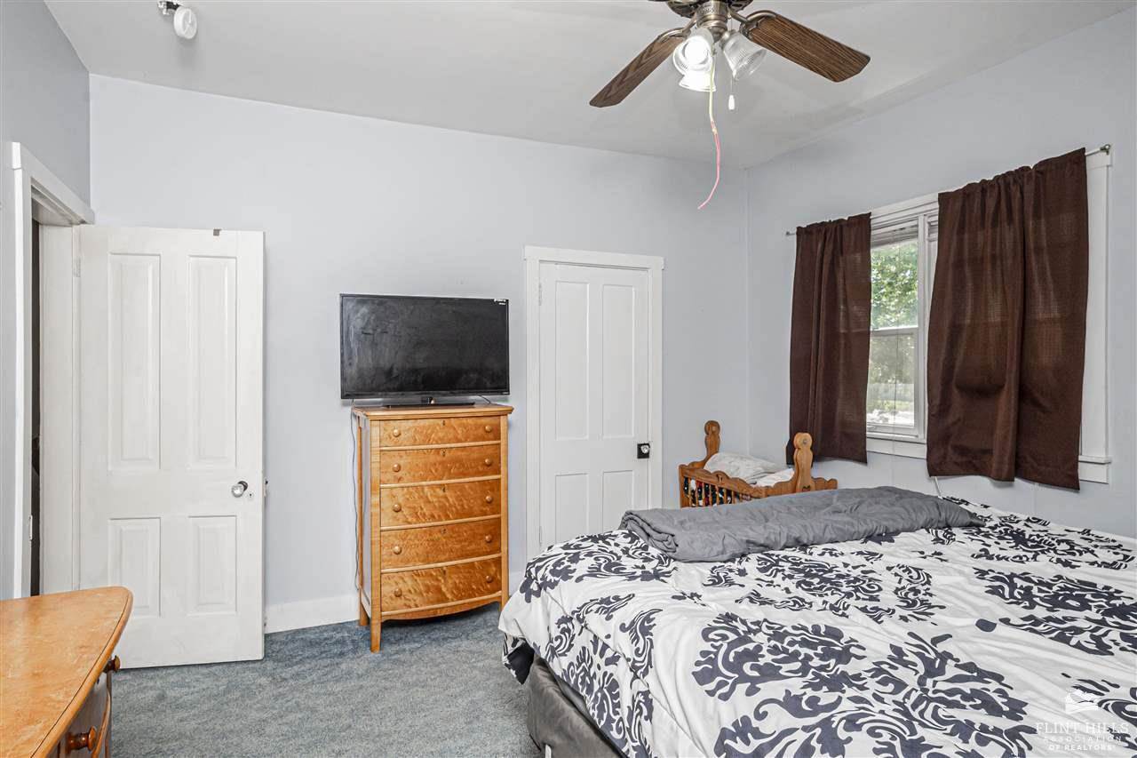 205 East 4th Street, Solomon, KS 67480