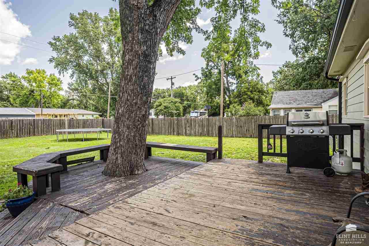 205 East 4th Street, Solomon, KS 67480