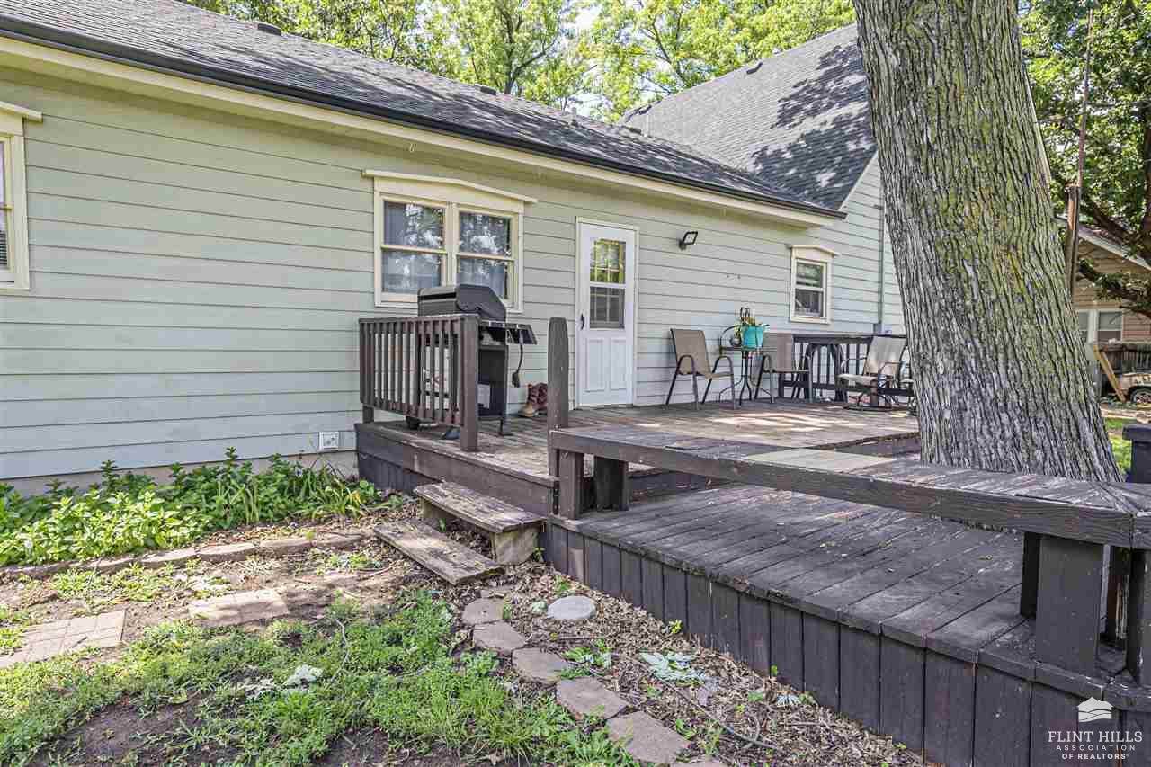 205 East 4th Street, Solomon, KS 67480