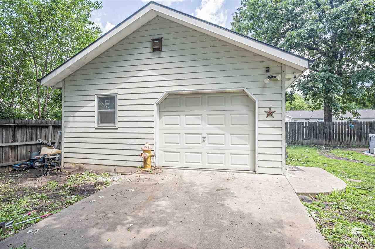 205 East 4th Street, Solomon, KS 67480