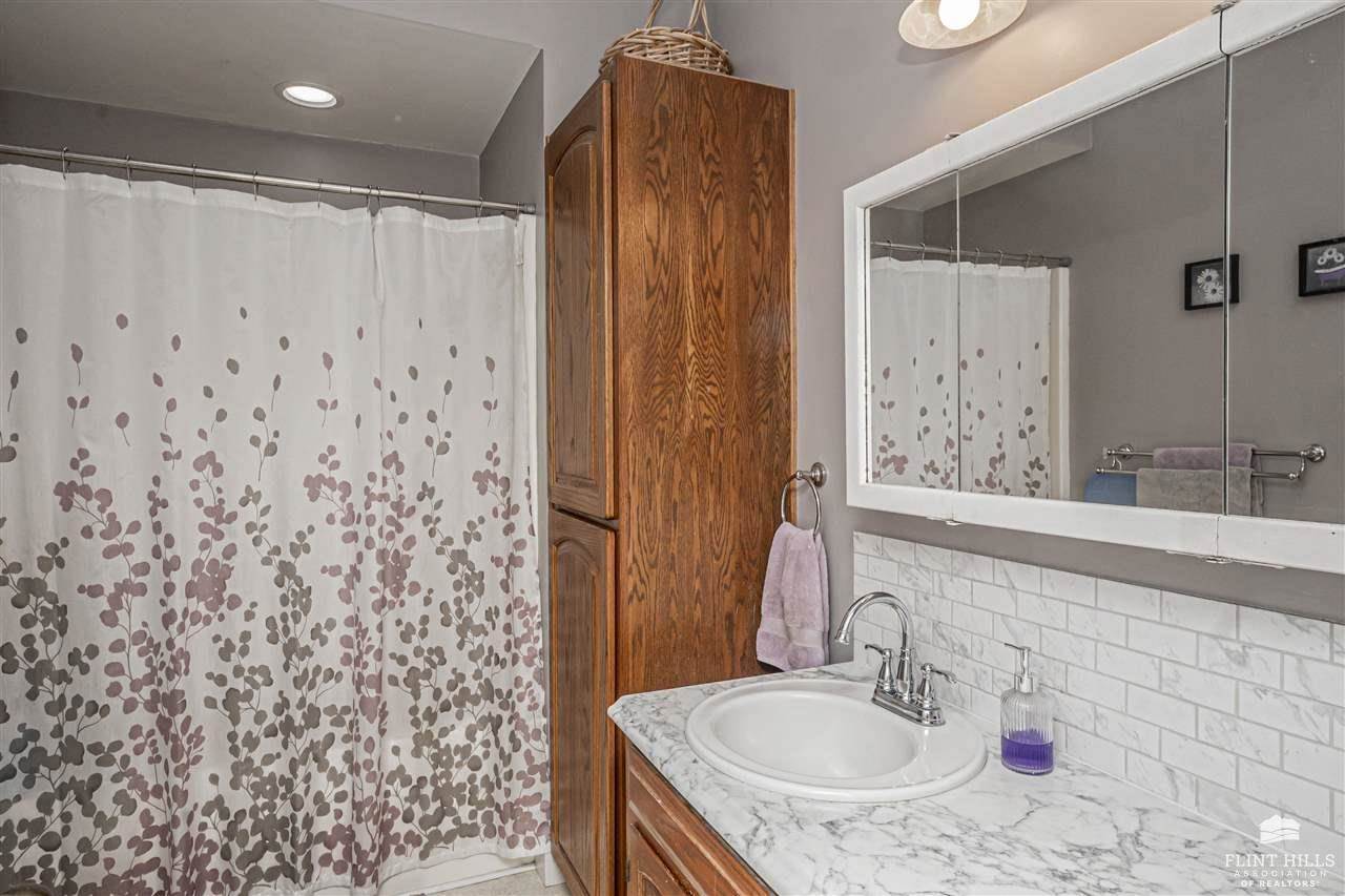 205 East 4th Street, Solomon, KS 67480