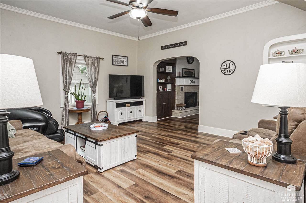 205 East 4th Street, Solomon, KS 67480