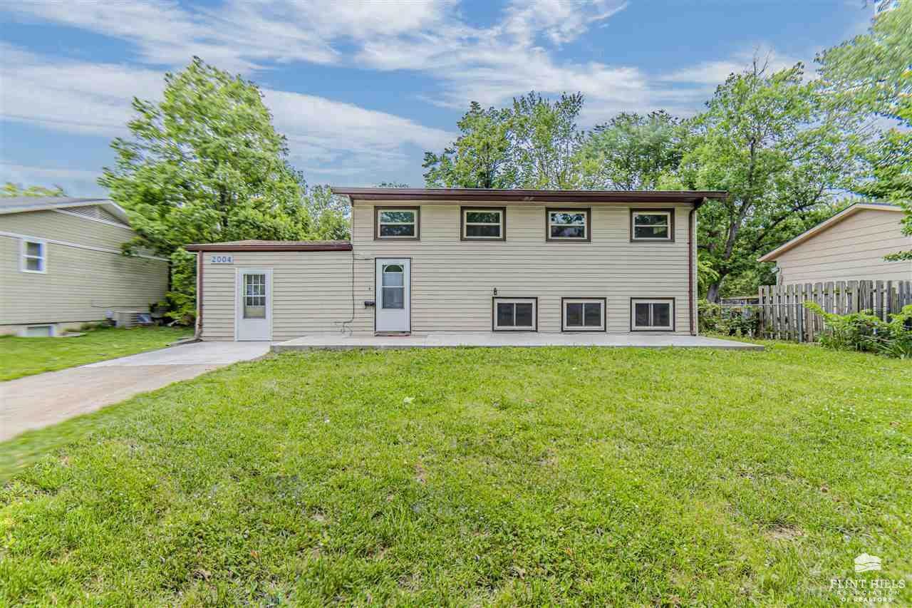 2004 Strong Avenue, Manhattan, KS 66502