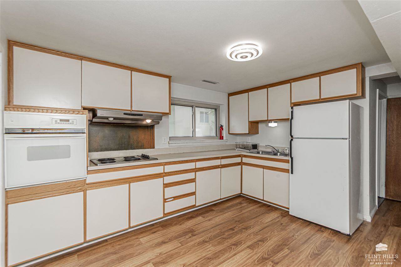 2004 Strong Avenue, Manhattan, KS 66502