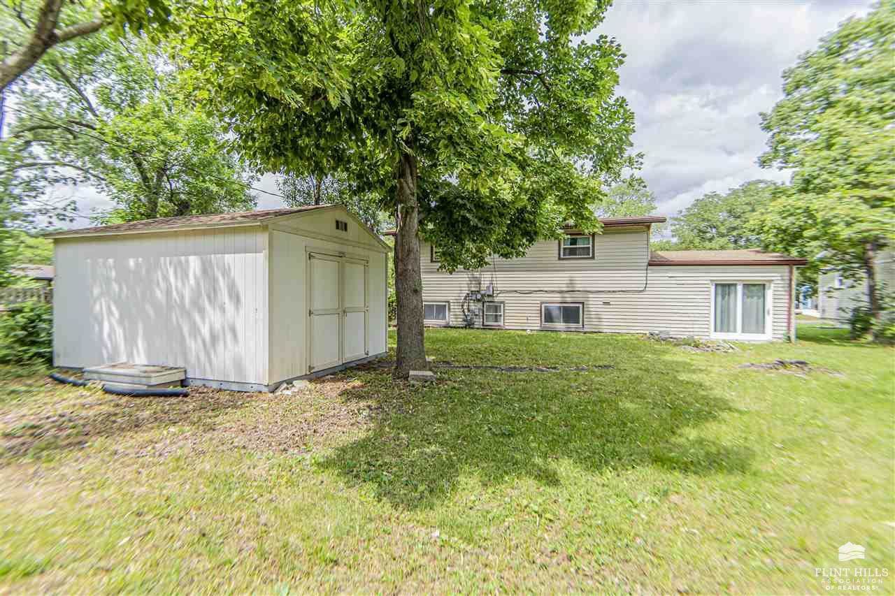 2004 Strong Avenue, Manhattan, KS 66502