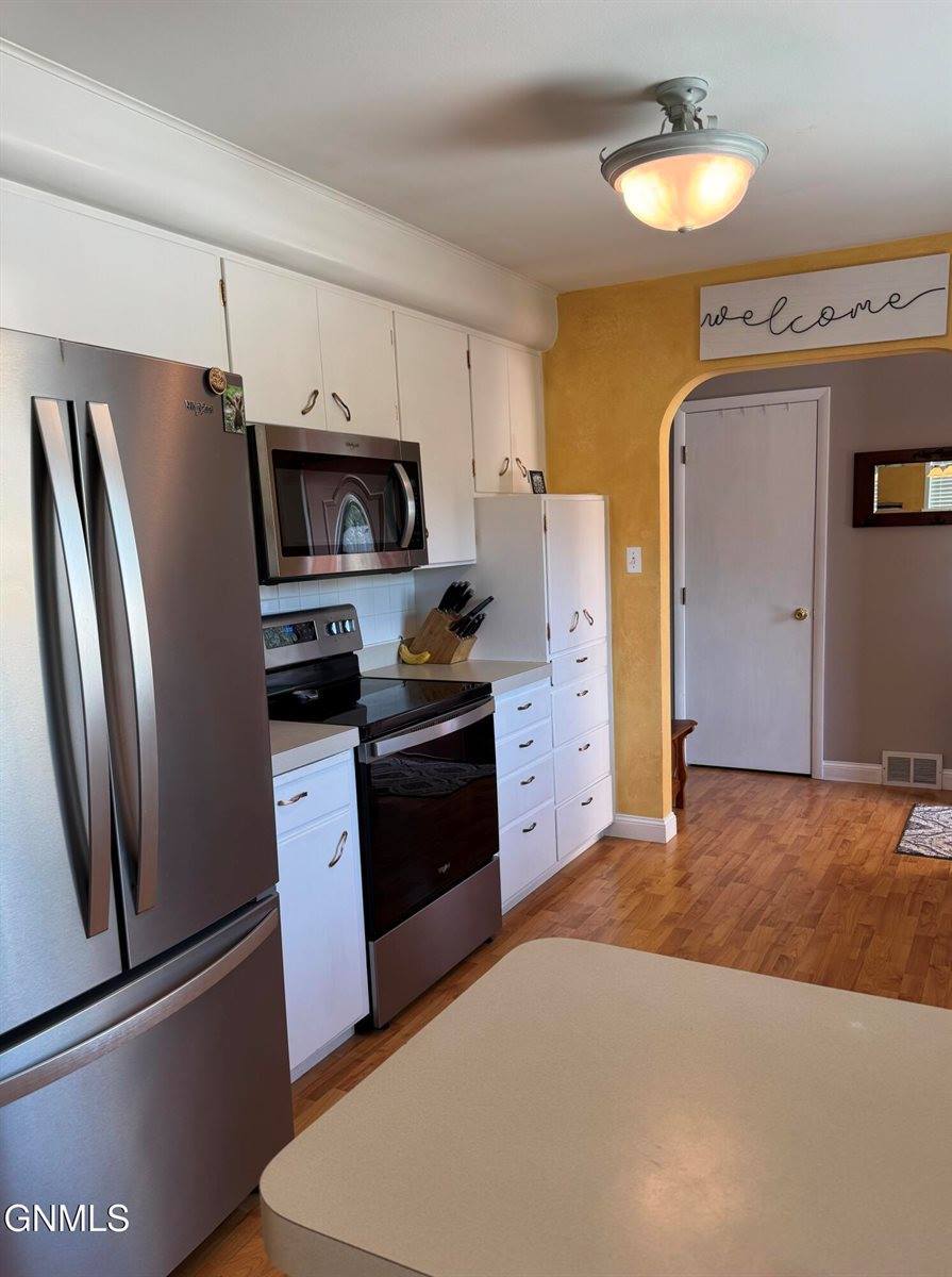 103 Cherokee Avenue, Bismarck, ND 58501