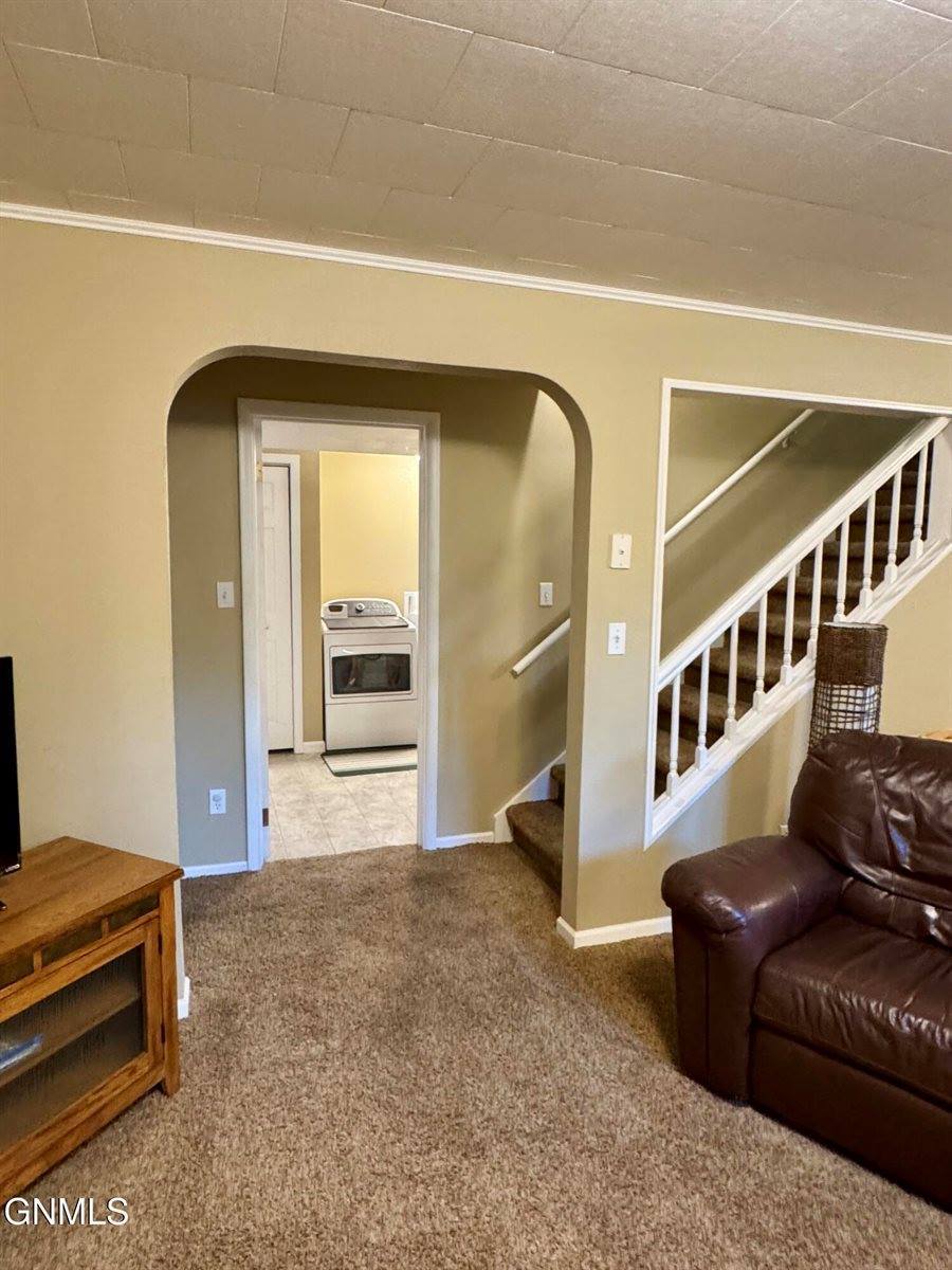 103 Cherokee Avenue, Bismarck, ND 58501