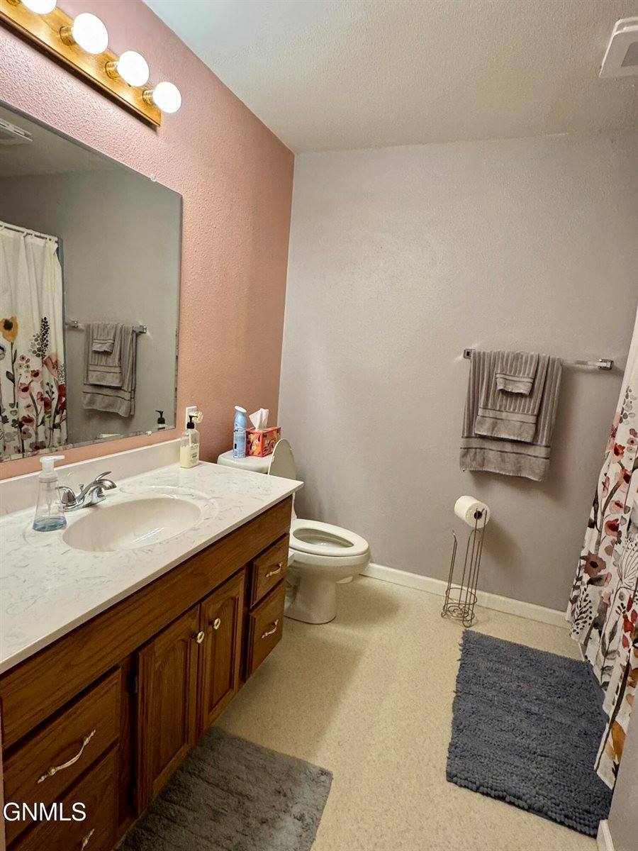 103 Cherokee Avenue, Bismarck, ND 58501