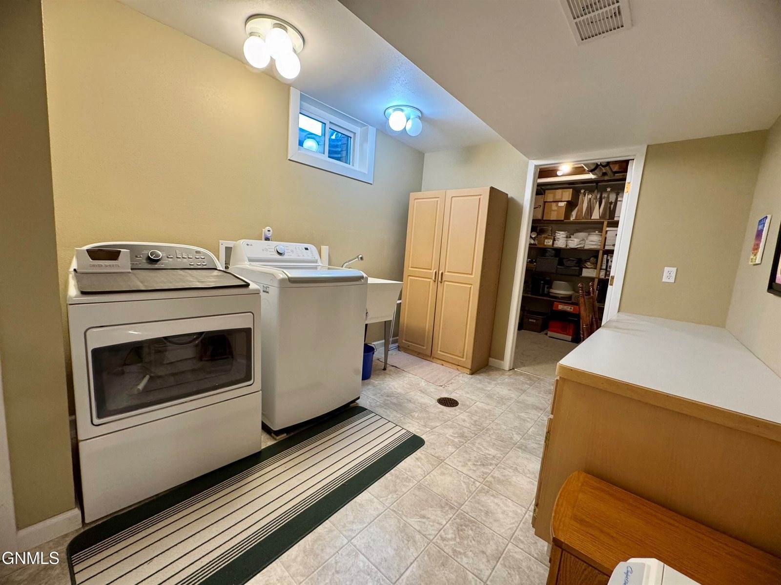 103 Cherokee Avenue, Bismarck, ND 58501