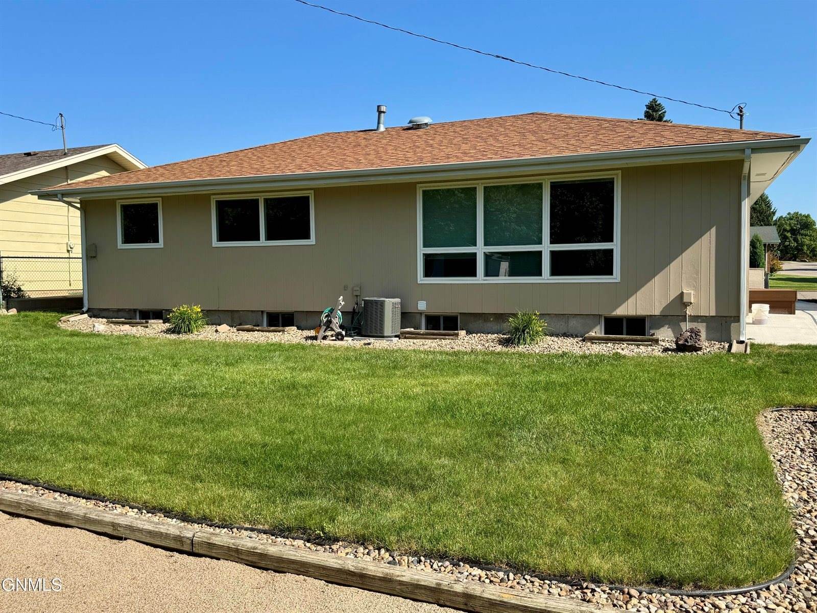 103 Cherokee Avenue, Bismarck, ND 58501