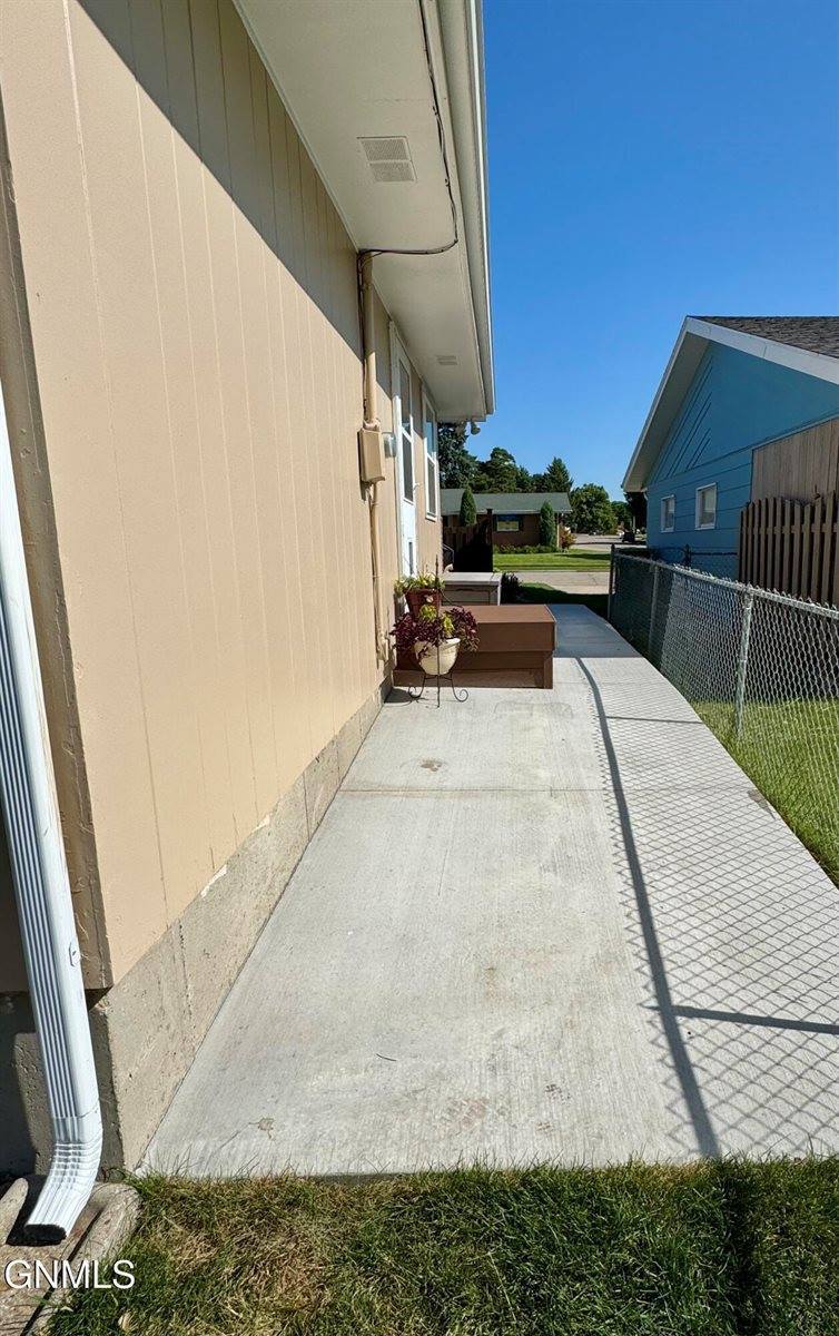 103 Cherokee Avenue, Bismarck, ND 58501