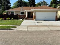 103 Cherokee Avenue, Bismarck, ND 58501