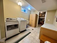 103 Cherokee Avenue, Bismarck, ND 58501