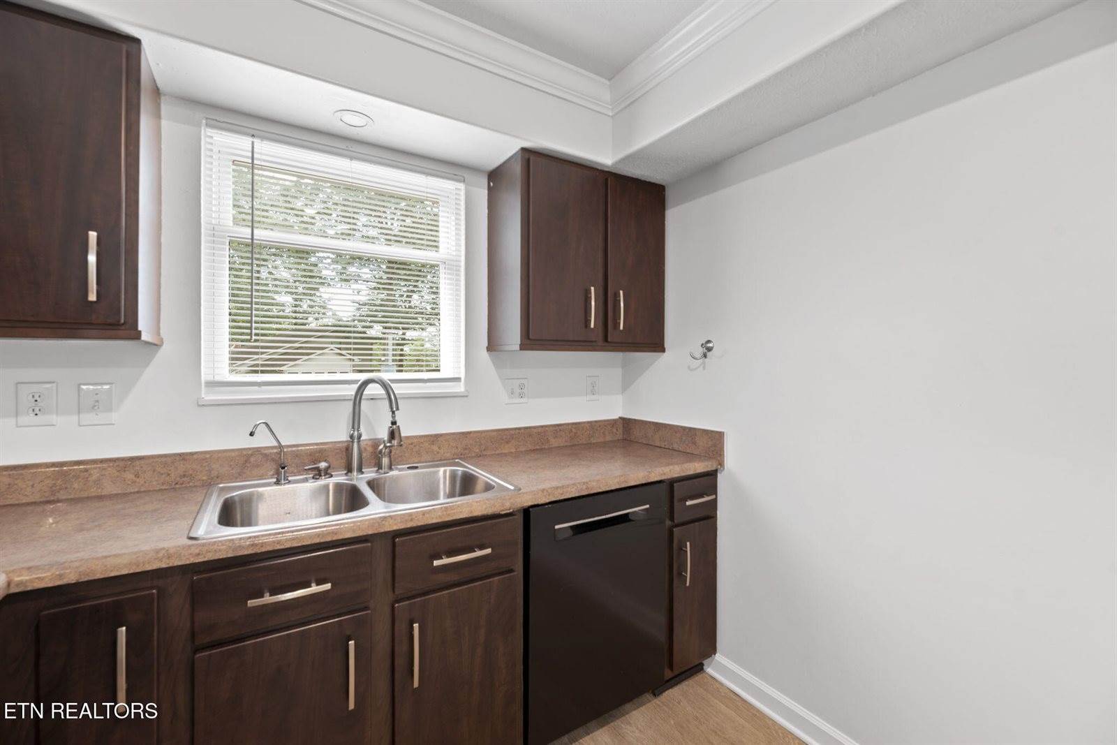 104 Quail Run Court, Clinton, TN 37716