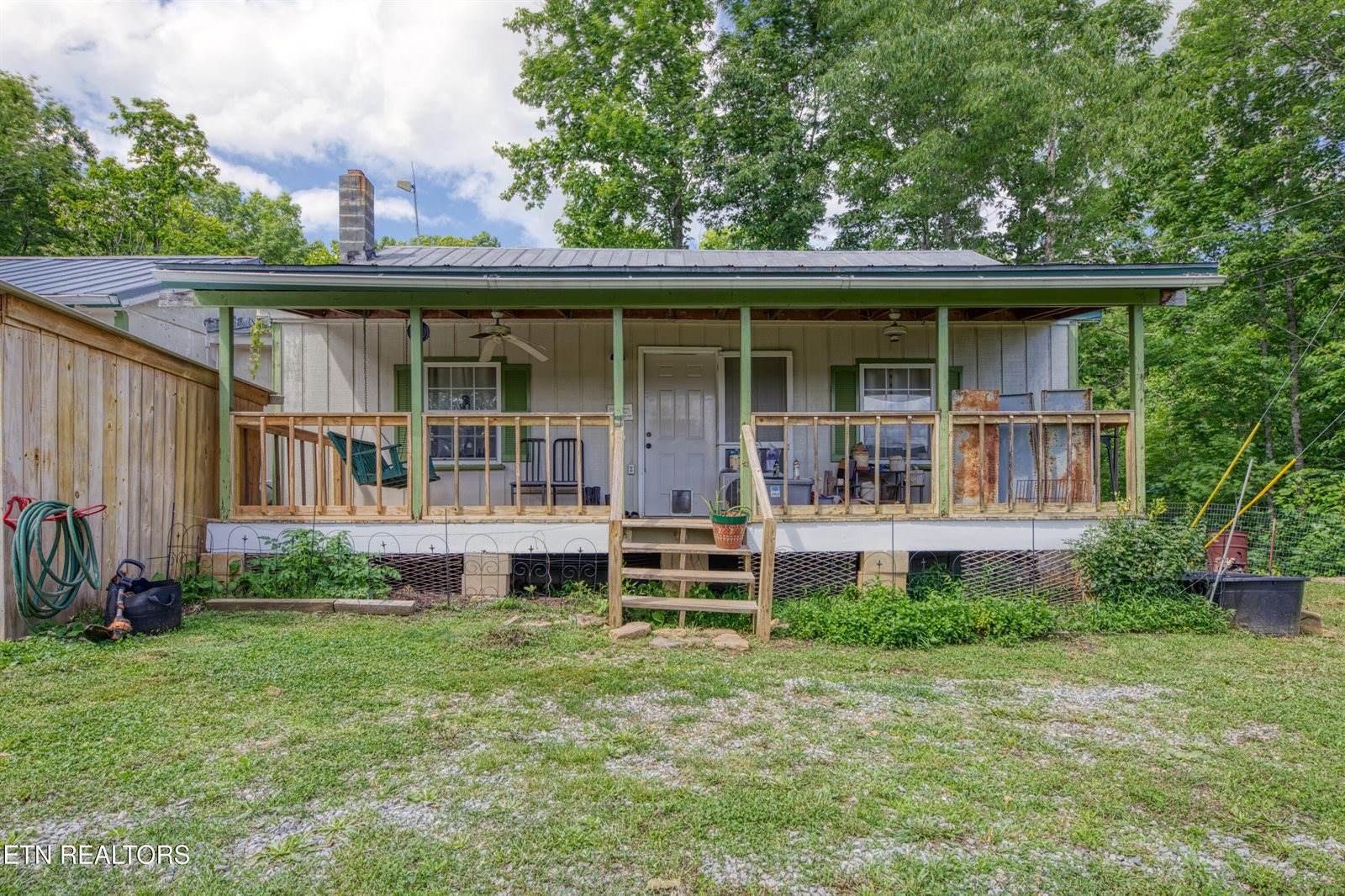 5271 Vardy Blackwater Rd, Sneedville, TN 37869