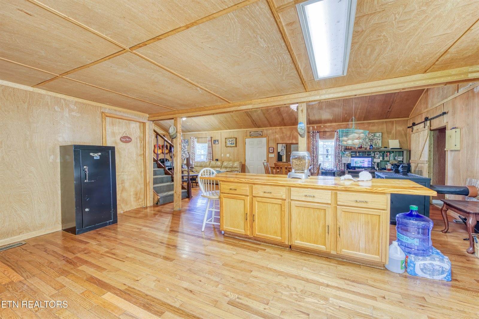 5271 Vardy Blackwater Rd, Sneedville, TN 37869