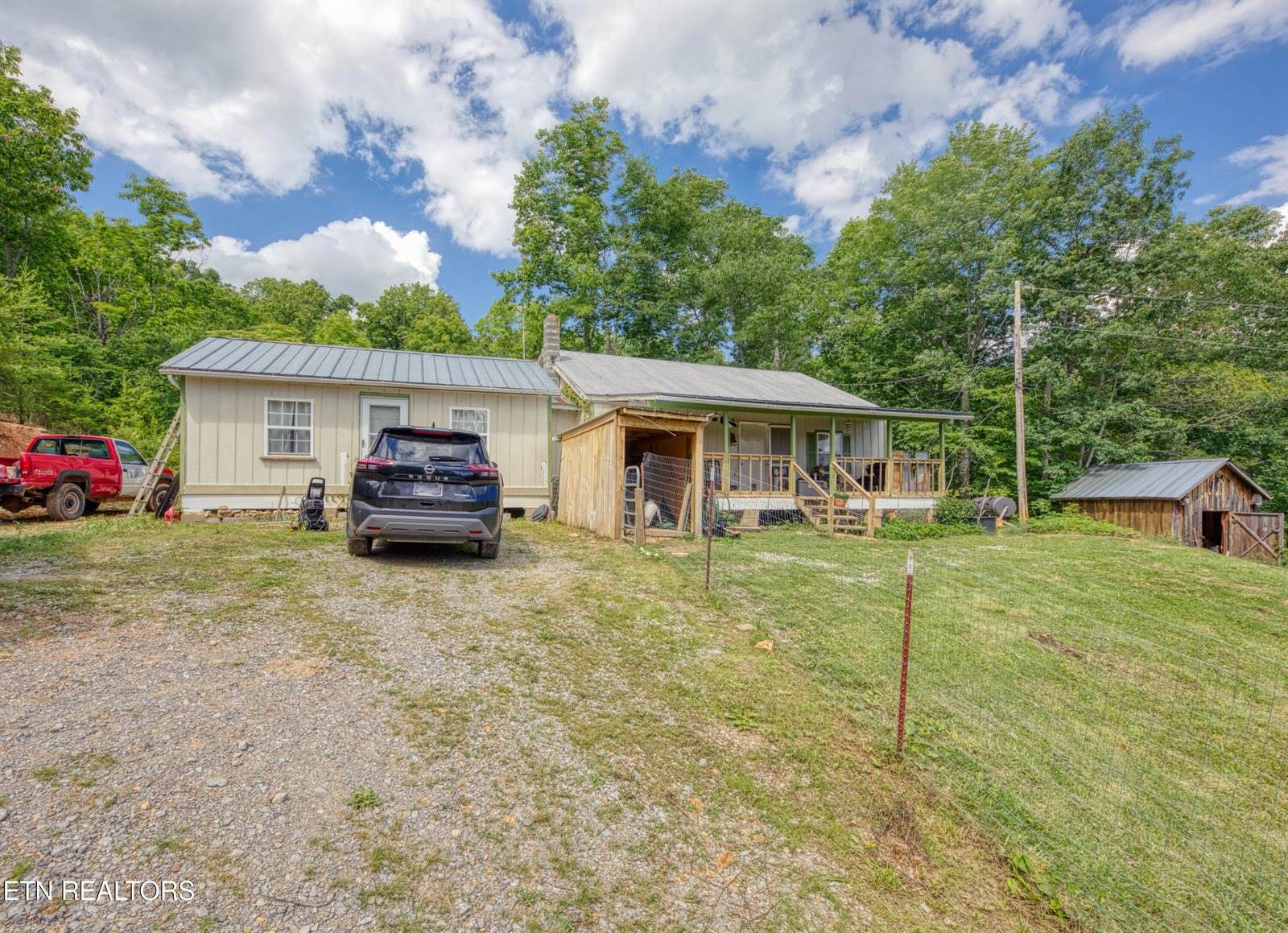 5271 Vardy Blackwater Rd, Sneedville, TN 37869