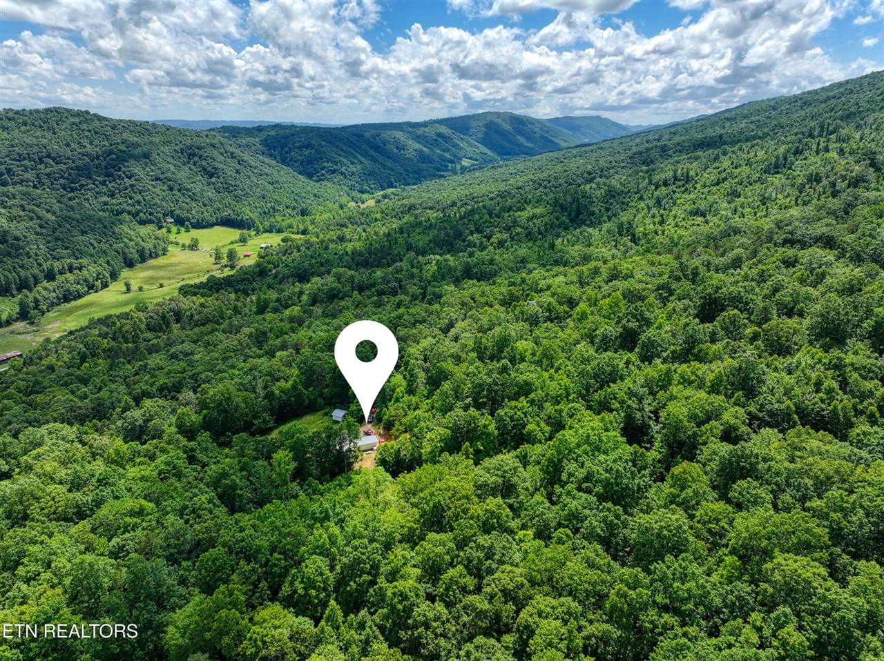 5271 Vardy Blackwater Rd, Sneedville, TN 37869