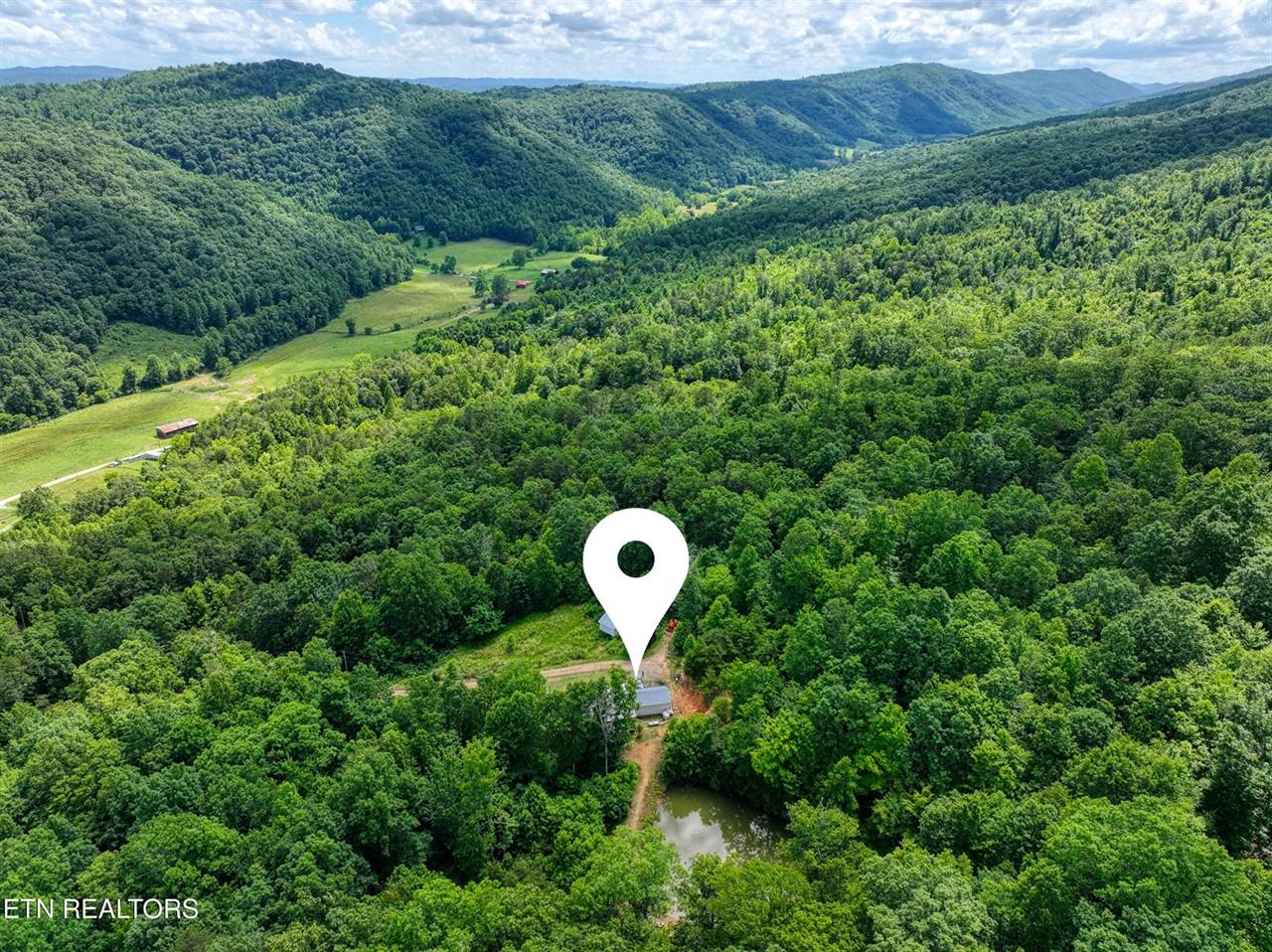 5271 Vardy Blackwater Rd, Sneedville, TN 37869