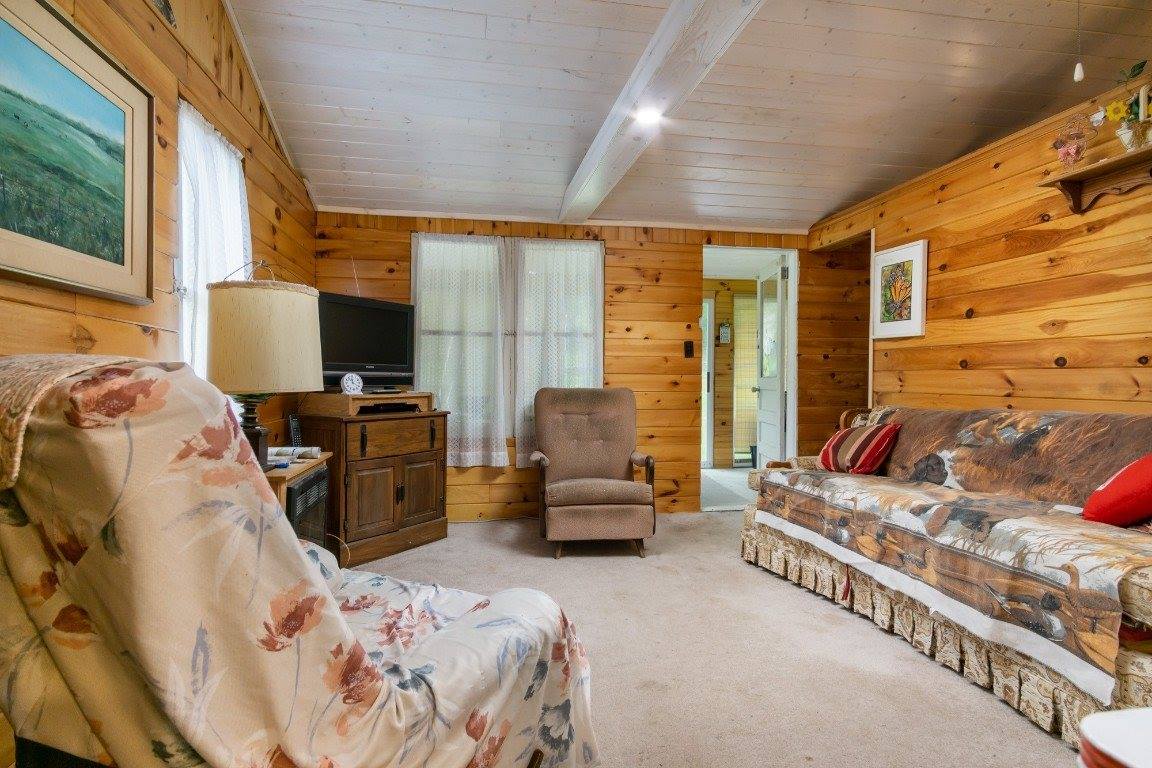 9 D Avenue, Brackney, PA 18812