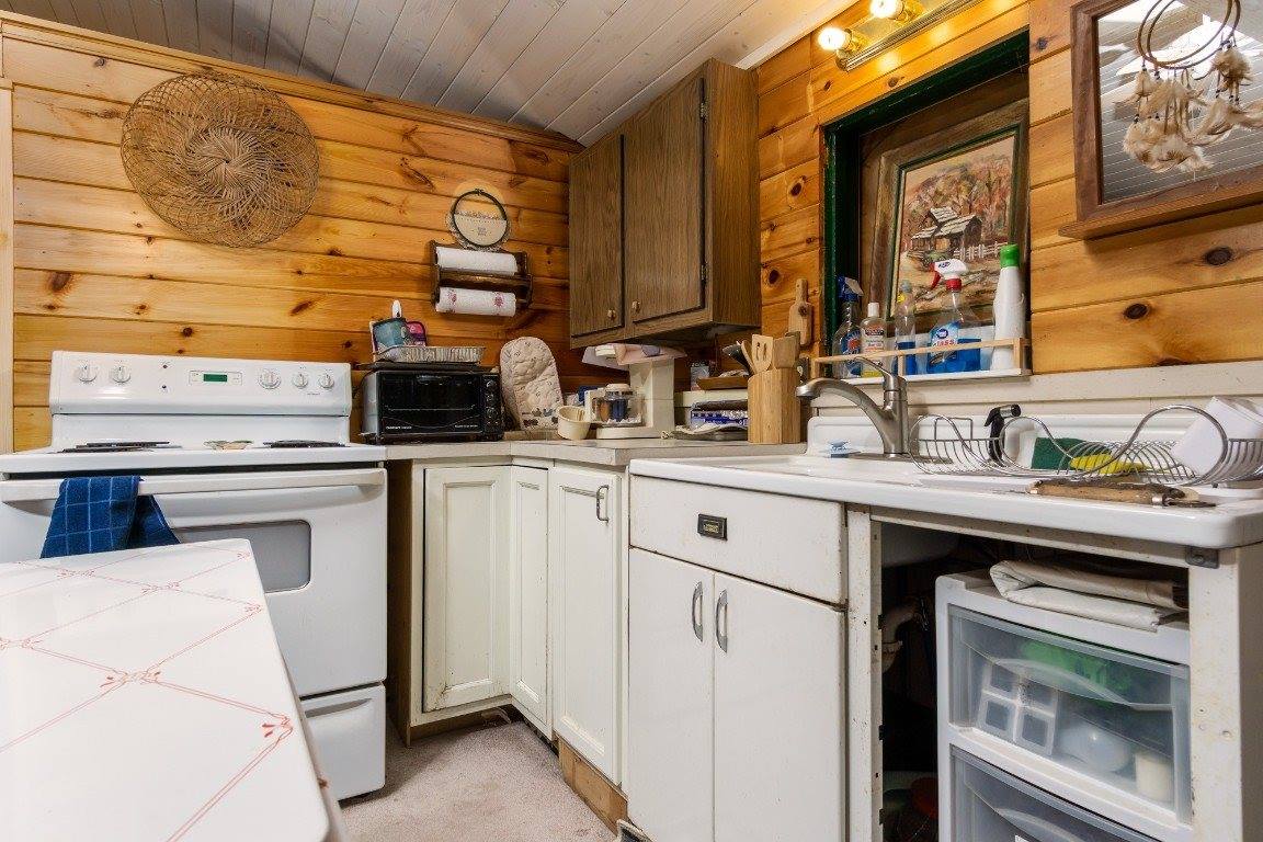 9 D Avenue, Brackney, PA 18812