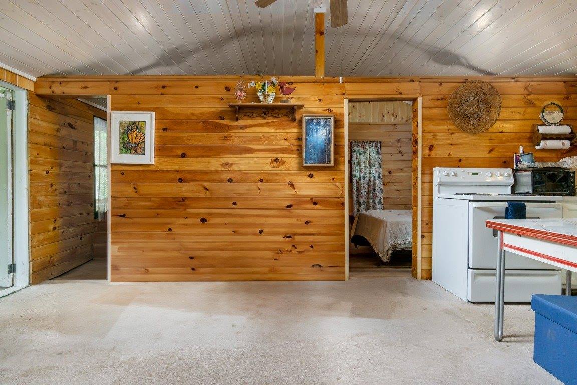 9 D Avenue, Brackney, PA 18812