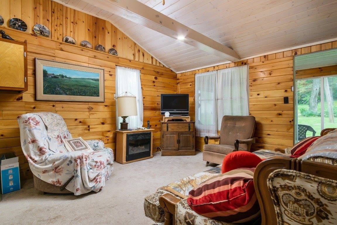 9 D Avenue, Brackney, PA 18812