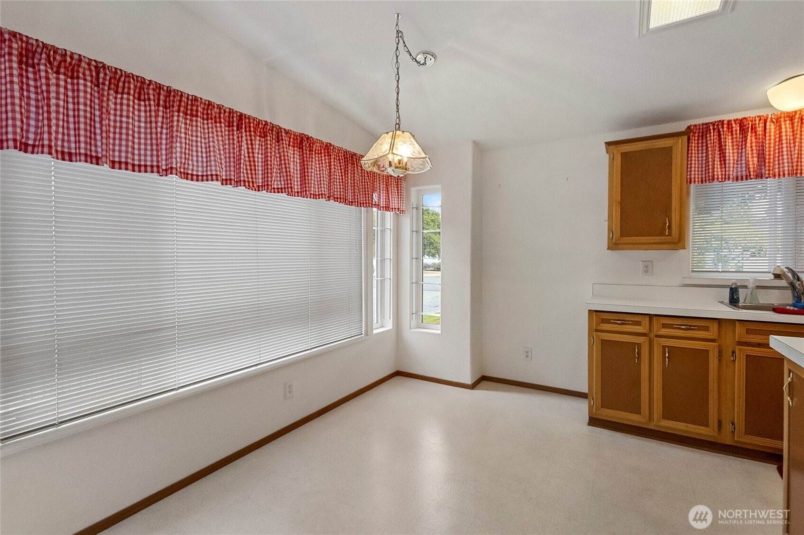 561 Andrew Drive, Burlington, WA 98233