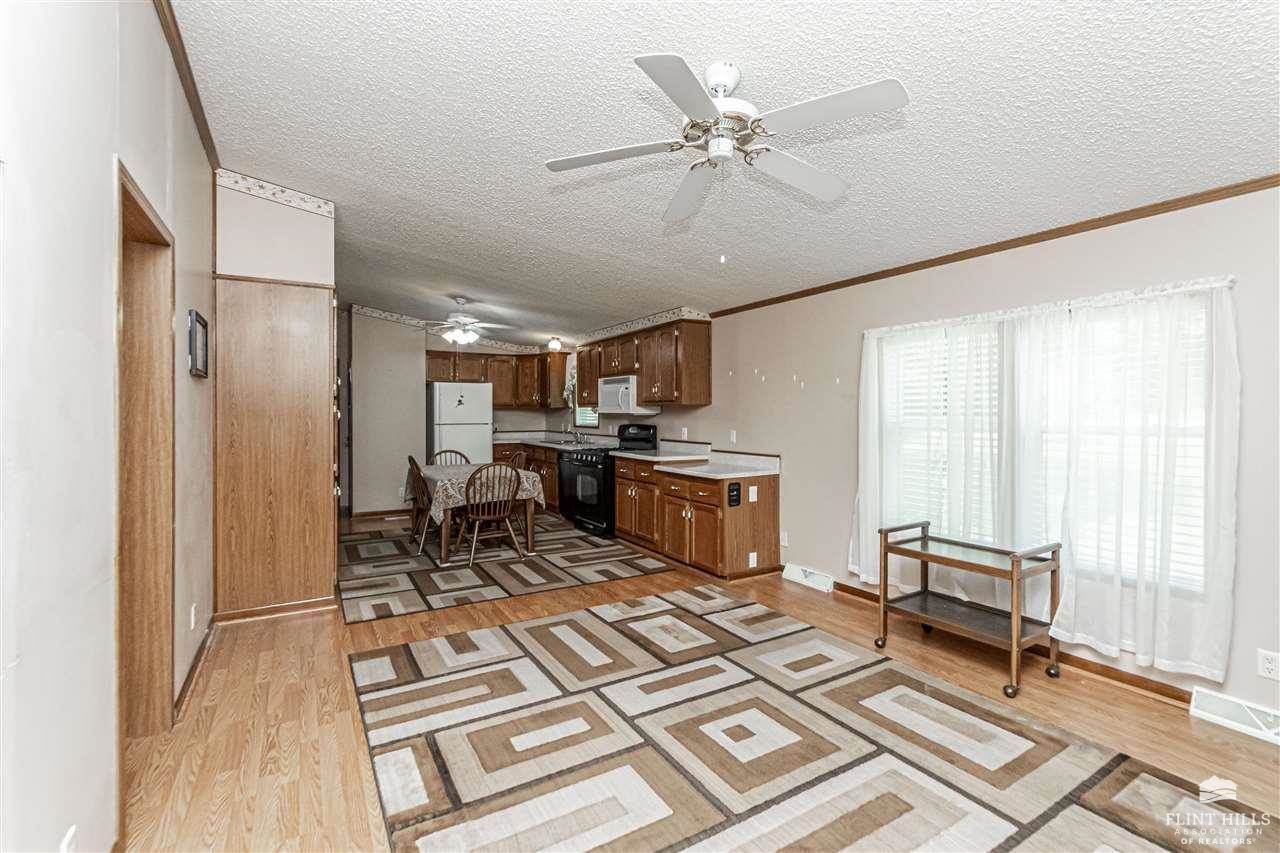 187 East Grandview Drive, Junction City, KS 66441