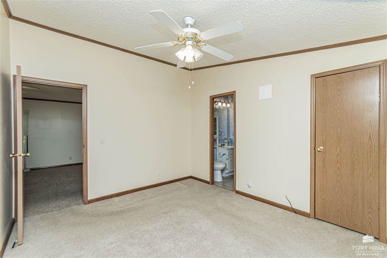 187 East Grandview Drive, Junction City, KS 66441