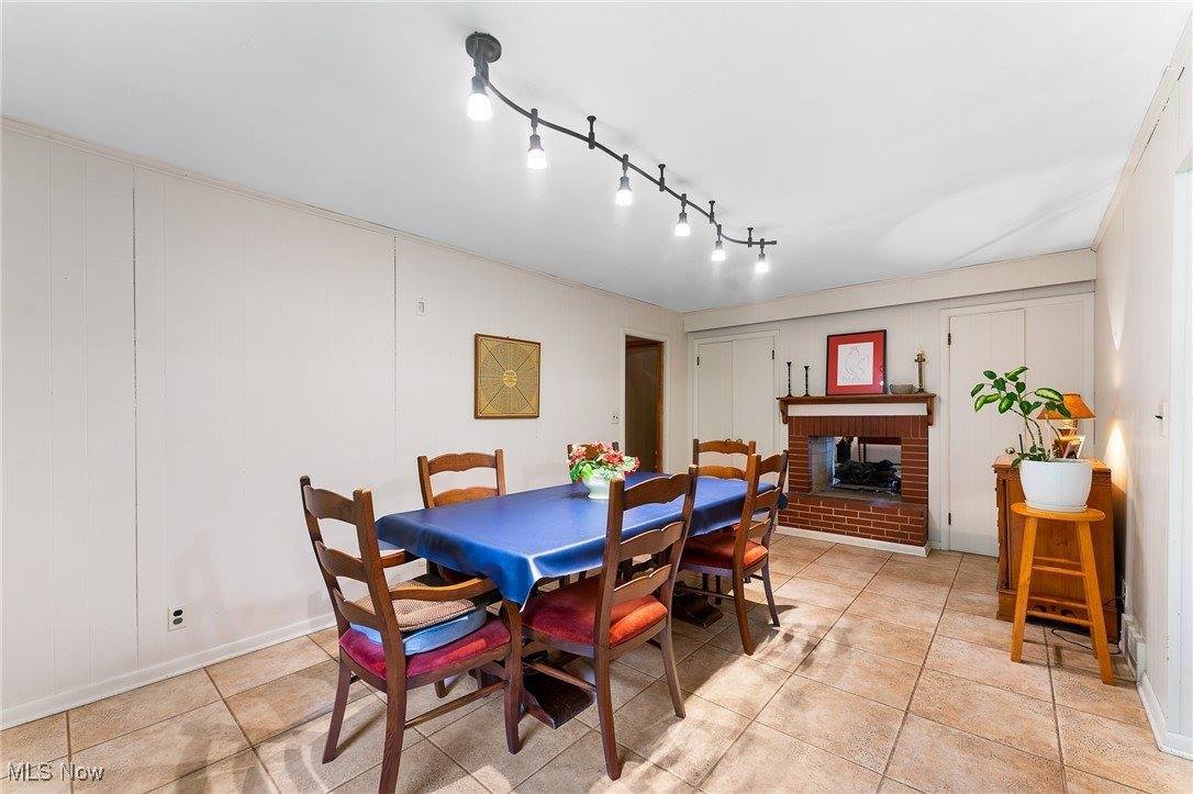 1729 Mccollum Road, Youngstown, OH 44509