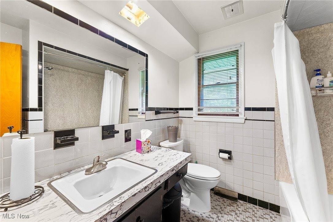 1729 Mccollum Road, Youngstown, OH 44509