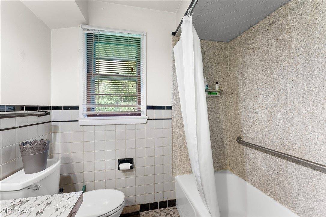 1729 Mccollum Road, Youngstown, OH 44509