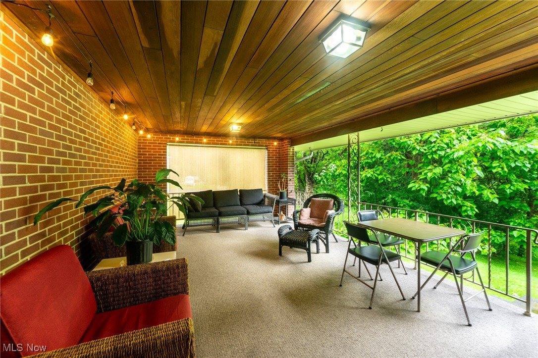 1729 Mccollum Road, Youngstown, OH 44509