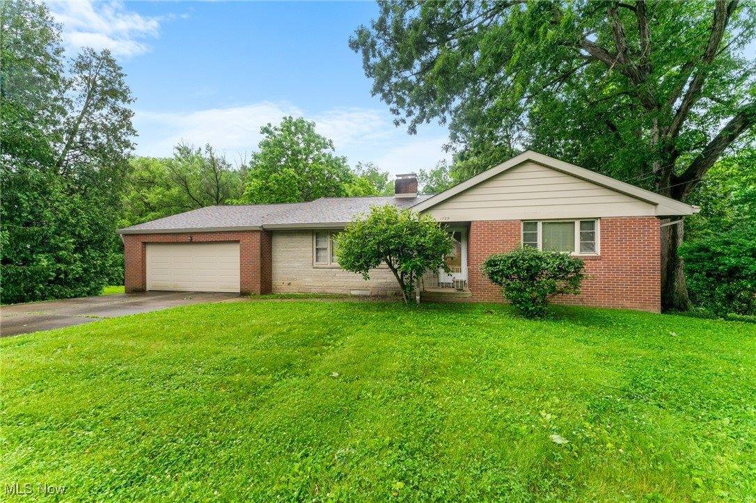 1729 Mccollum Road, Youngstown, OH 44509