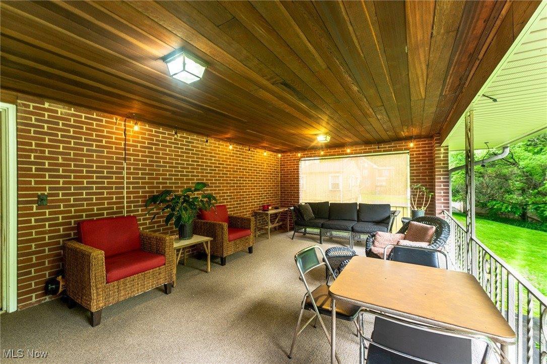 1729 Mccollum Road, Youngstown, OH 44509