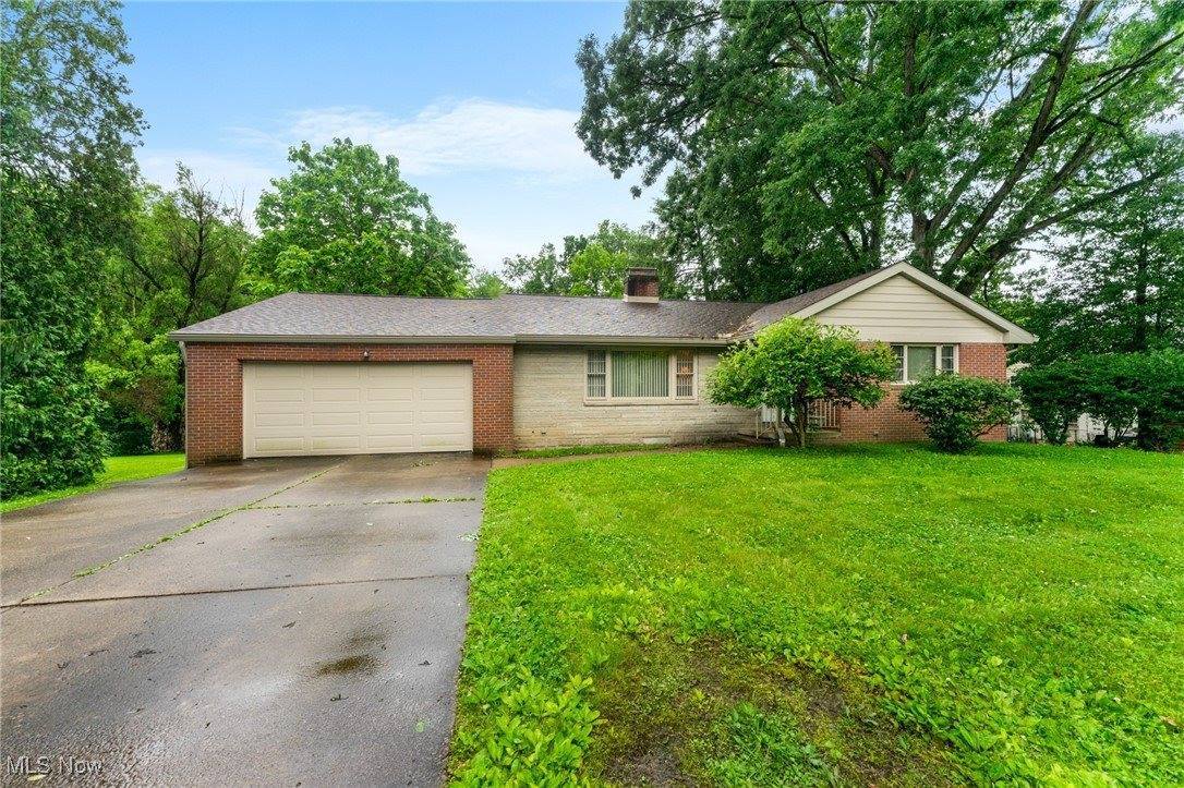 1729 Mccollum Road, Youngstown, OH 44509