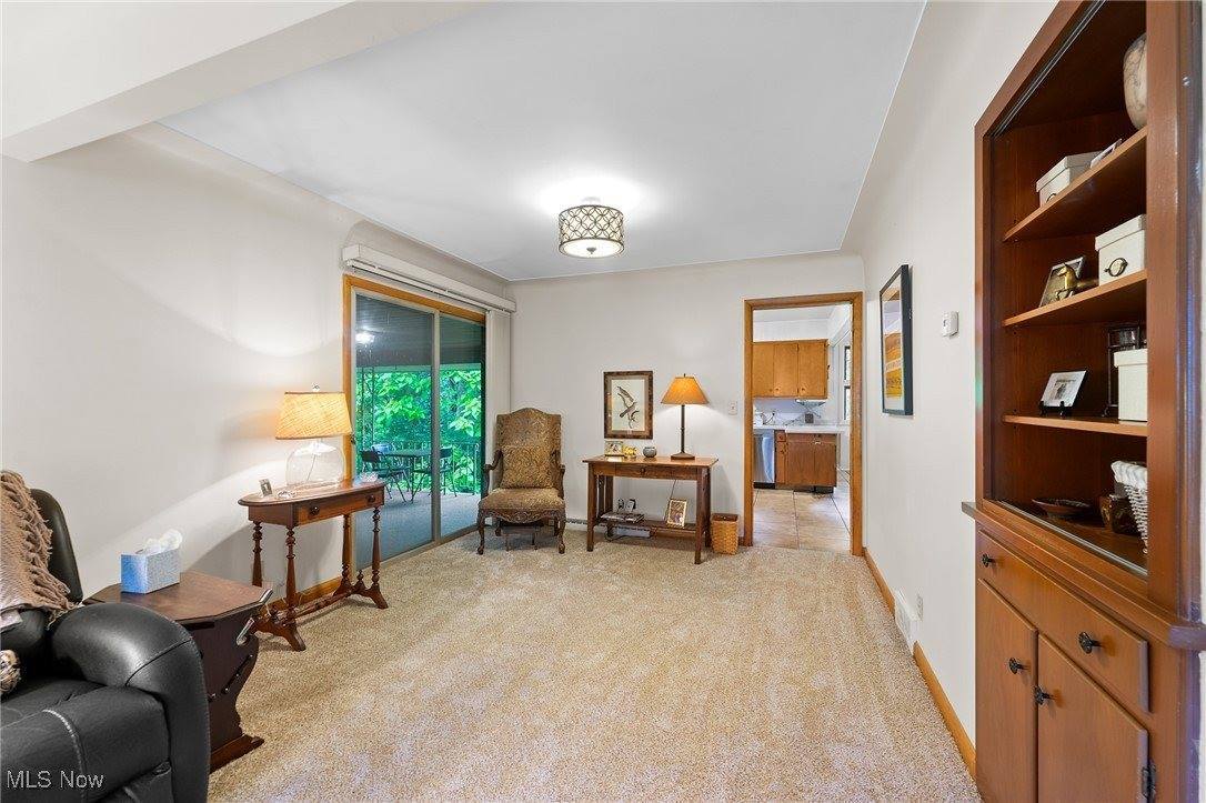 1729 Mccollum Road, Youngstown, OH 44509