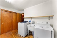 1729 Mccollum Road, Youngstown, OH 44509