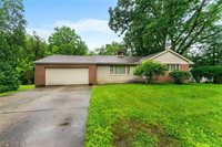 1729 Mccollum Road, Youngstown, OH 44509