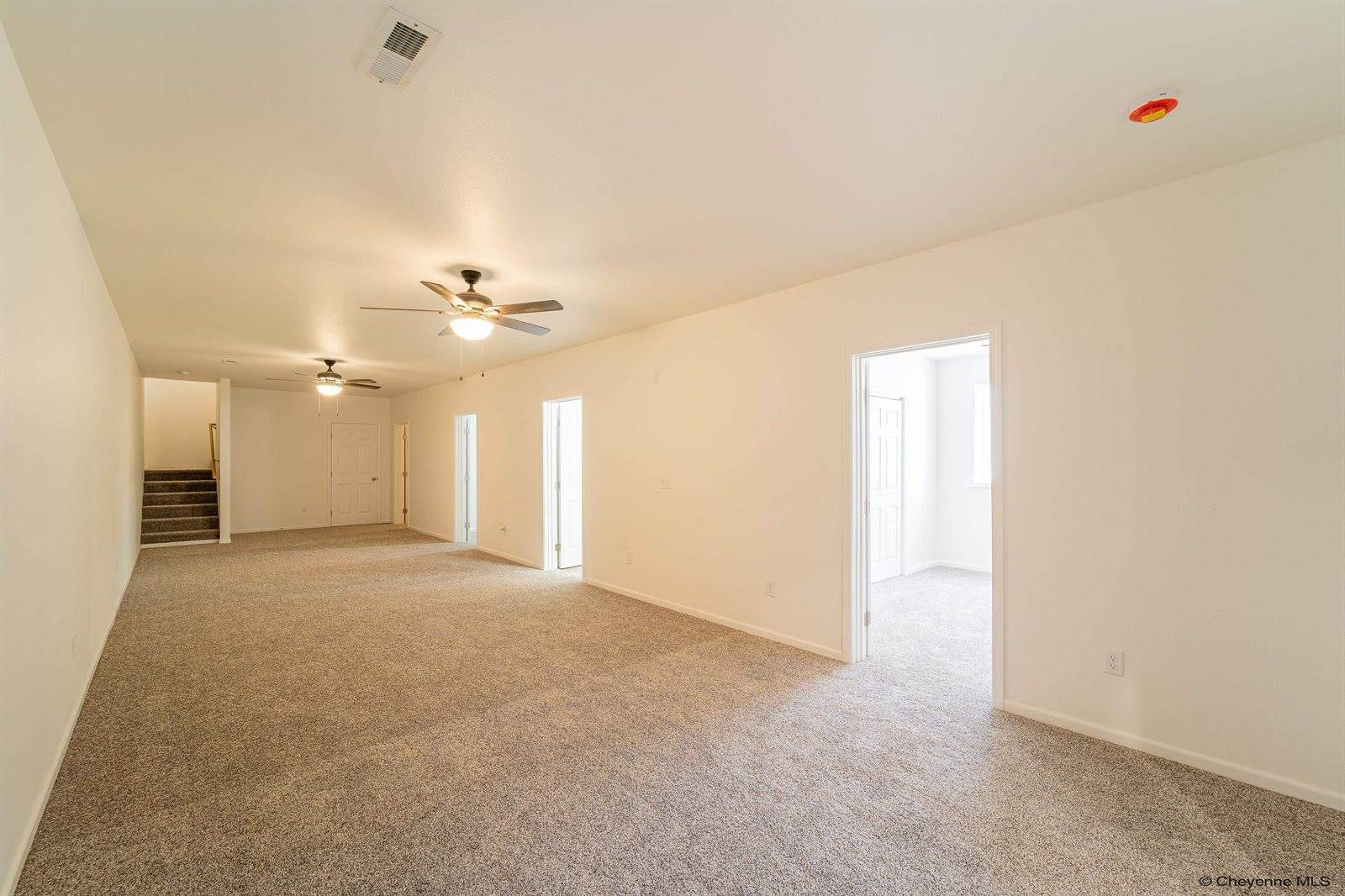 942 Mountain Shdw Dr, Cheyenne, WY 82009