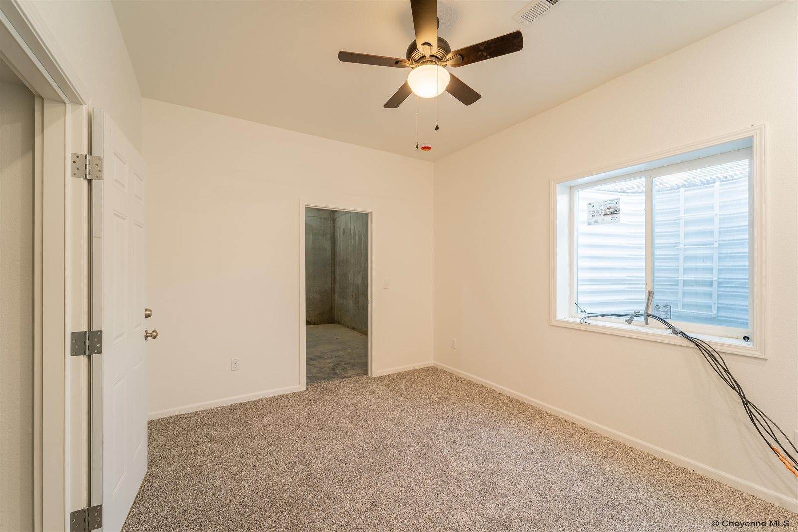 942 Mountain Shdw Dr, Cheyenne, WY 82009