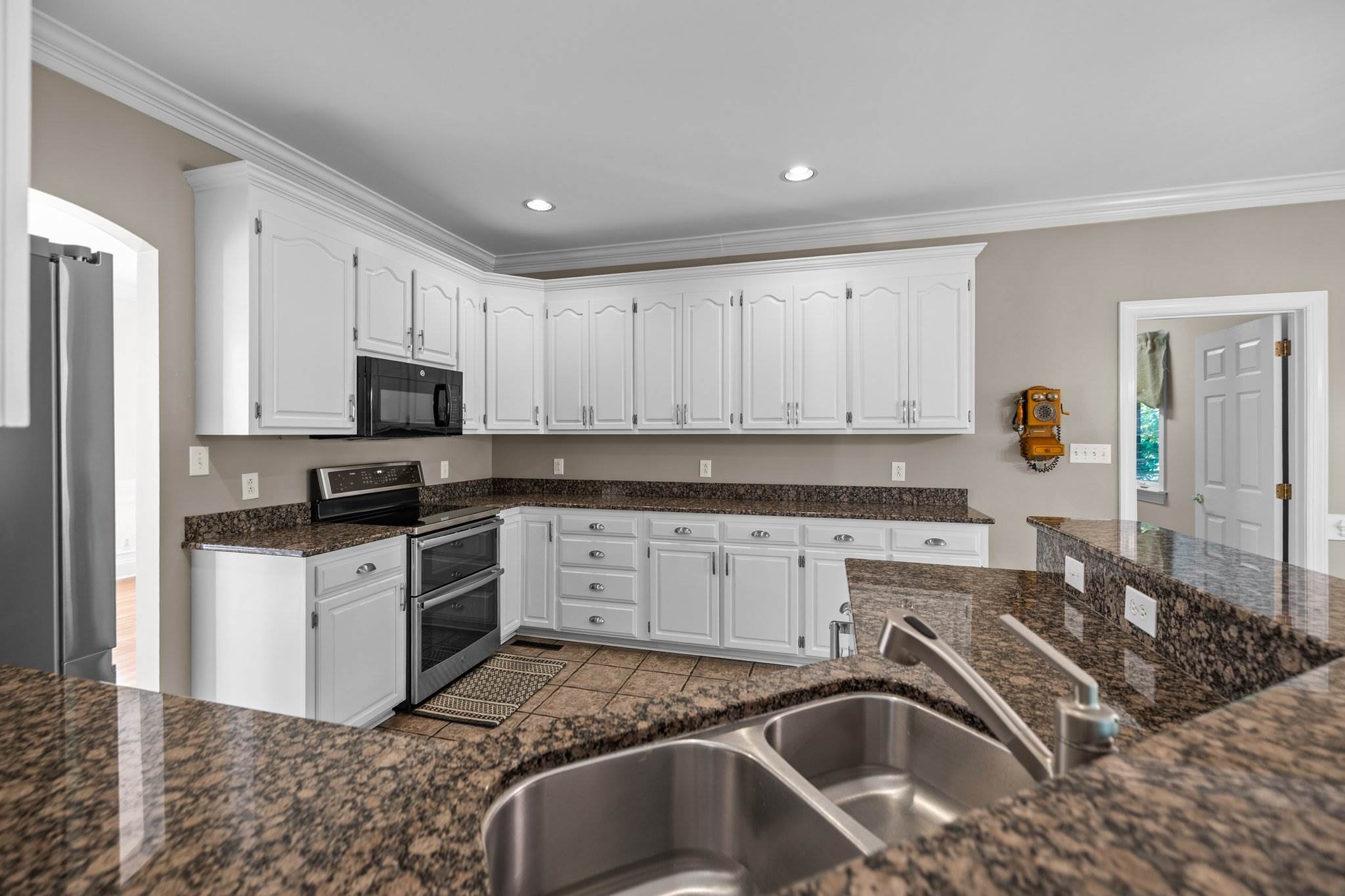 2608 Carmarthen Court, Matthews, NC 28104