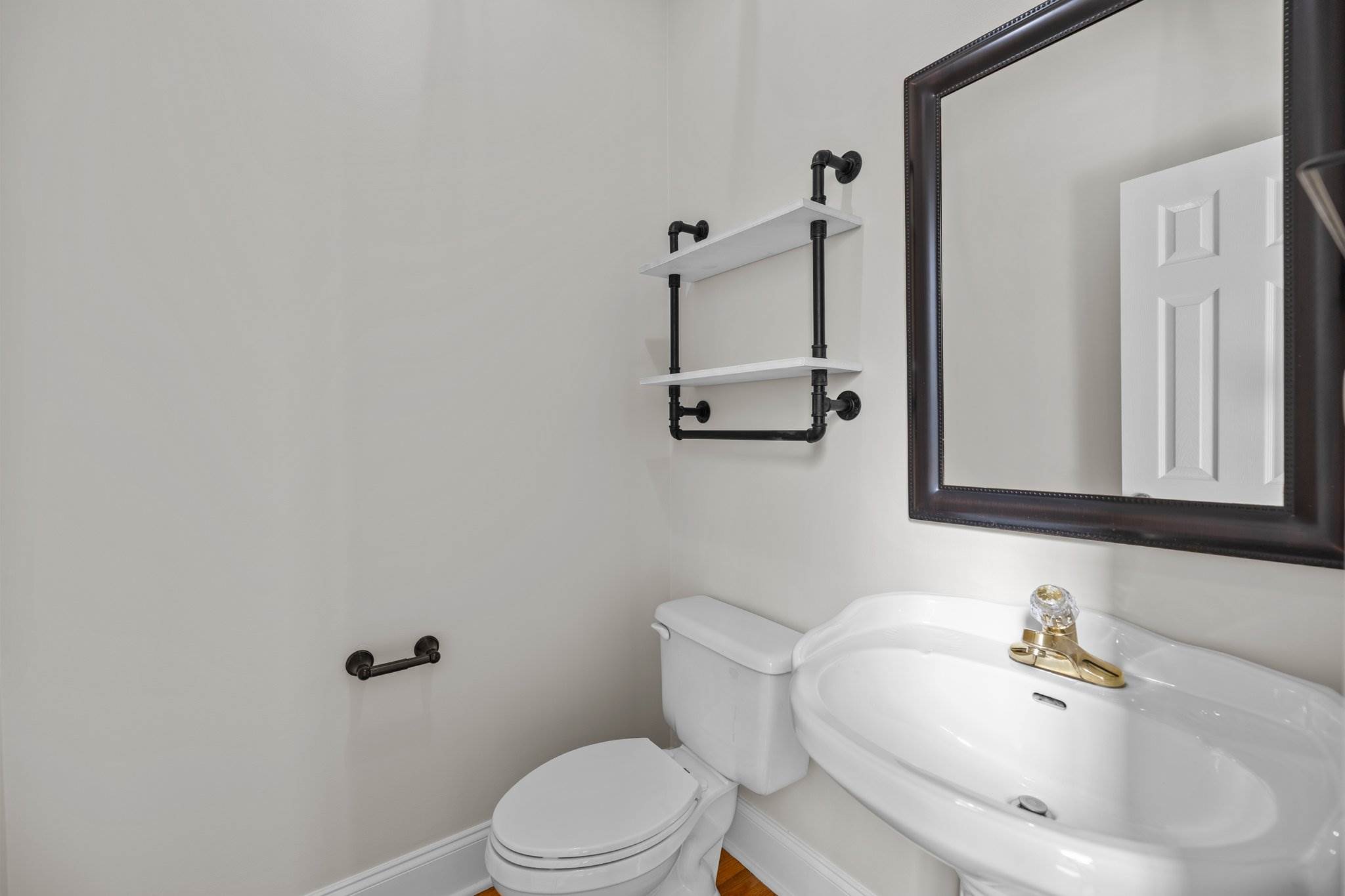 2608 Carmarthen Court, Matthews, NC 28104