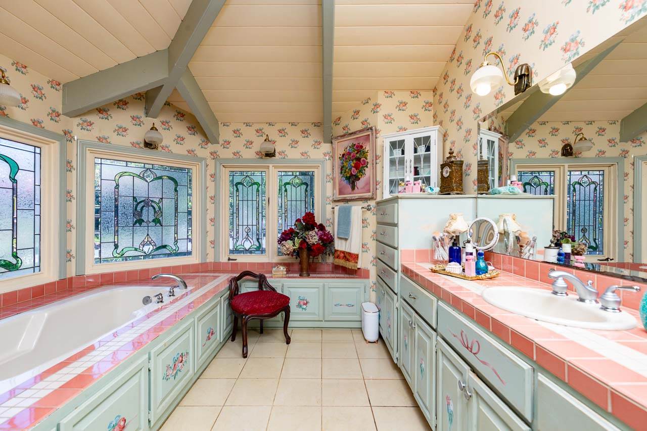 11339 Rolling Hills Dr, El Cajon, CA 92020