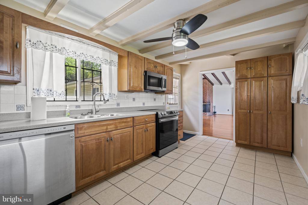 3405 Joann Drive, Baltimore, MD 21244