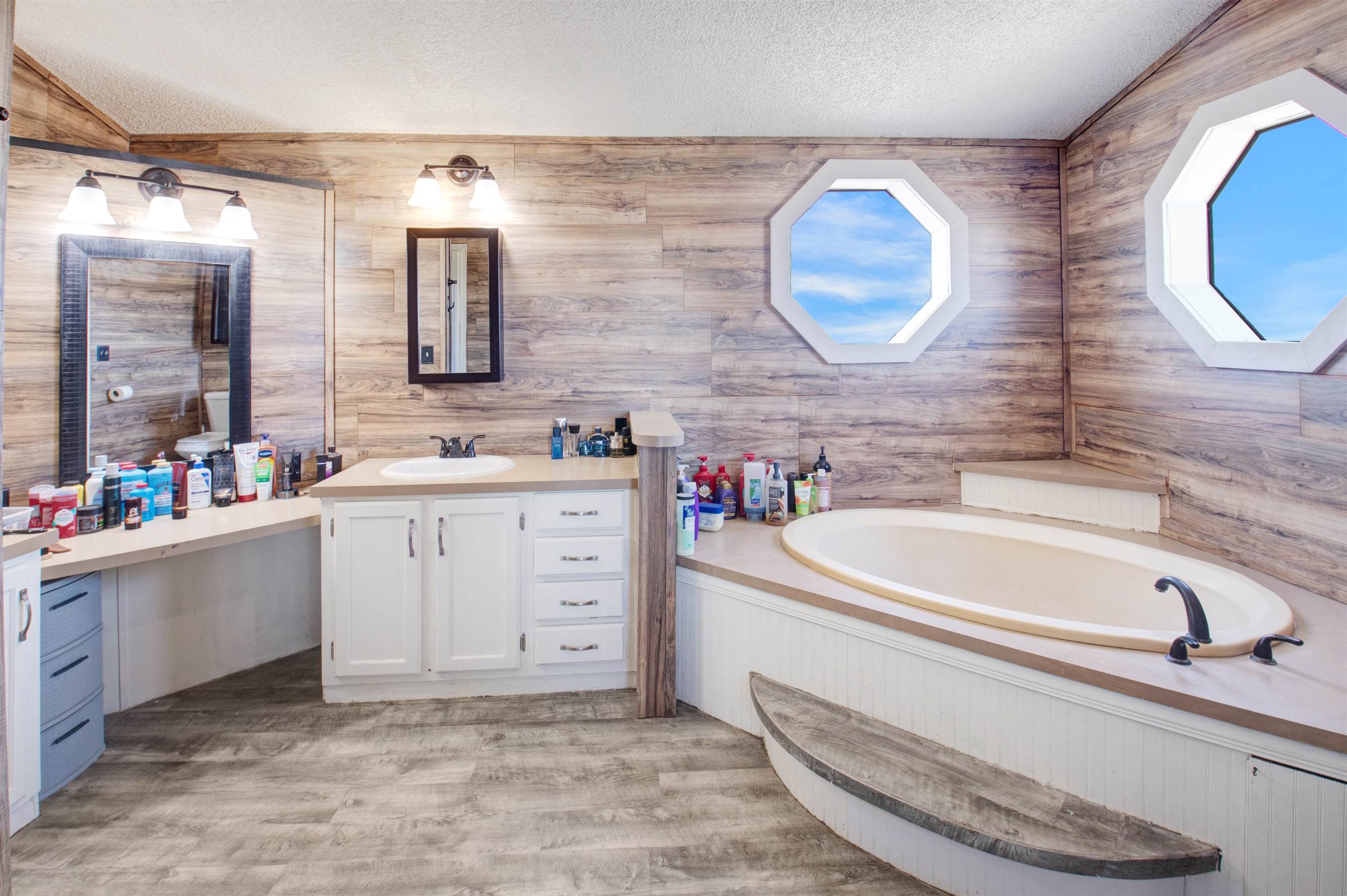 208 Cascade Dr, Spring Creek, NV 89815